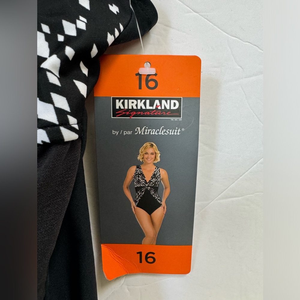 MIRACLESUIT Kirkland Diamond Twist Fate Mesh Slimming Tummy Control 8 Swimsuit V - Picture 12 of 16
